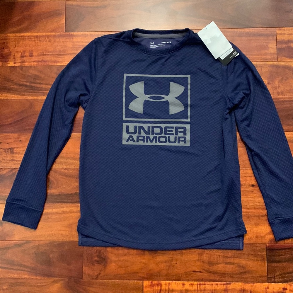 Under Armour boy’s long sleeve shirt